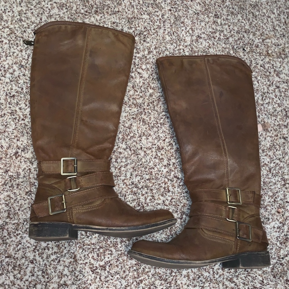 brown boots